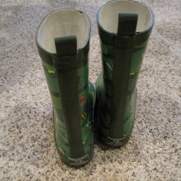 😳 Kid Made Modern Bug camo garden rain boots sz M - Picture 5 of 10